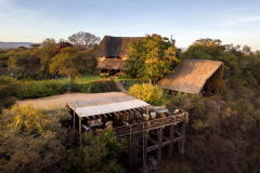 Lodge-uitzicht-LewaWilderness