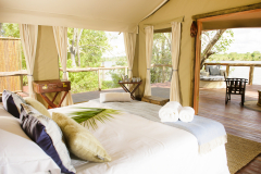 Zambia-GreenSafaris-Ila-Lodge-luxe-tent-2
